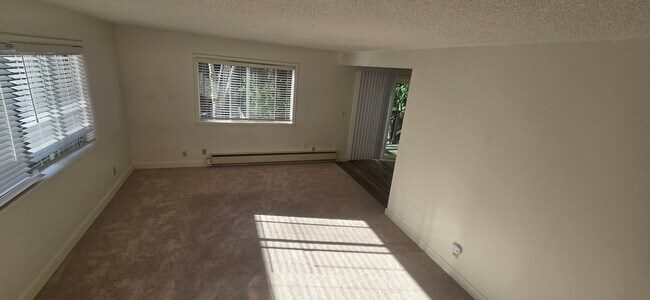 Building Photo - 7321 Bodega Ave
