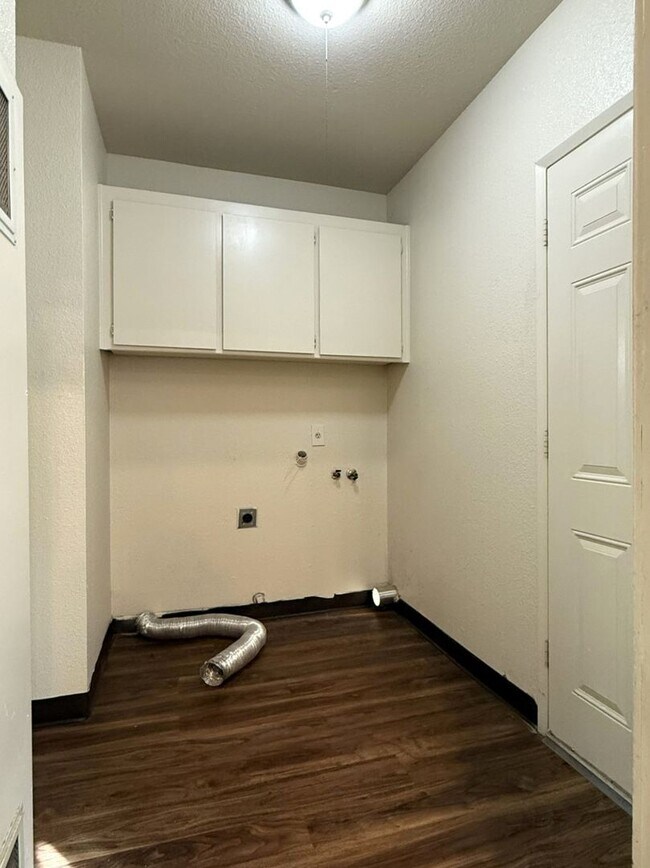 Building Photo - 45w26th