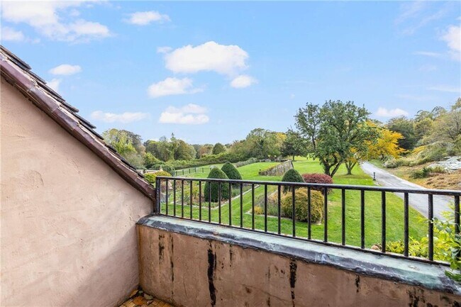 Building Photo - 216 Gray Craig Rd