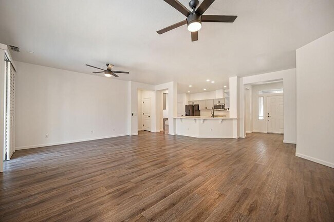 Building Photo - 238 St Tropez Ln