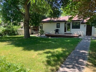 deck and big fenced back yard - 2715 Sunnyview Ln