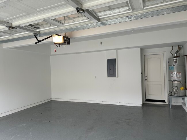 Building Photo - 2449 Milford Dr