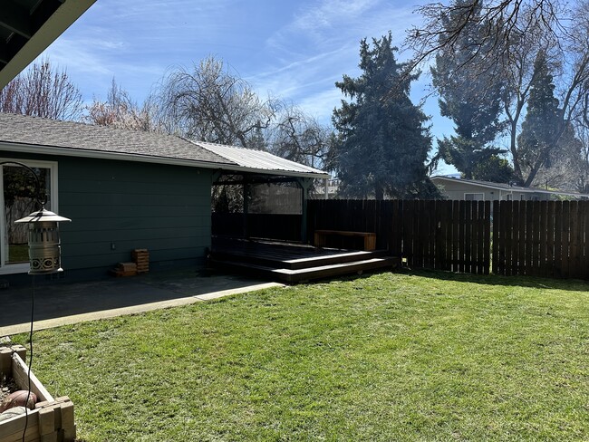 Building Photo - 720 Freeman Rd