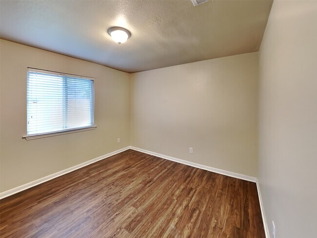 Building Photo - 3434 Falcon Trail Ct