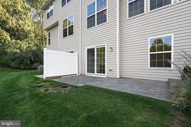 Building Photo - 96 Eagleview Terrace