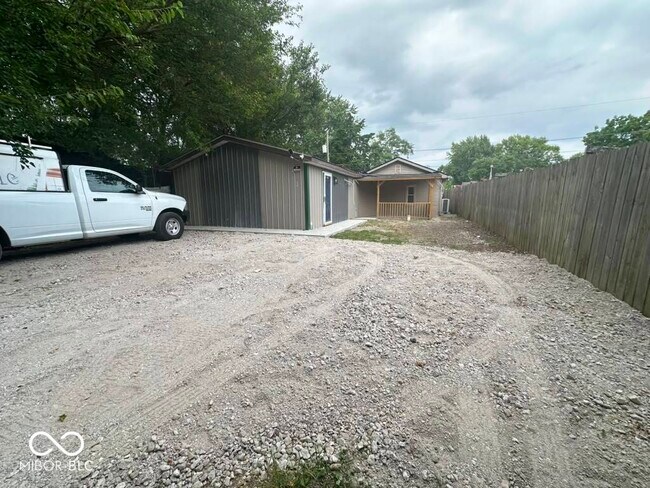Building Photo - 1007 S Rybolt Ave