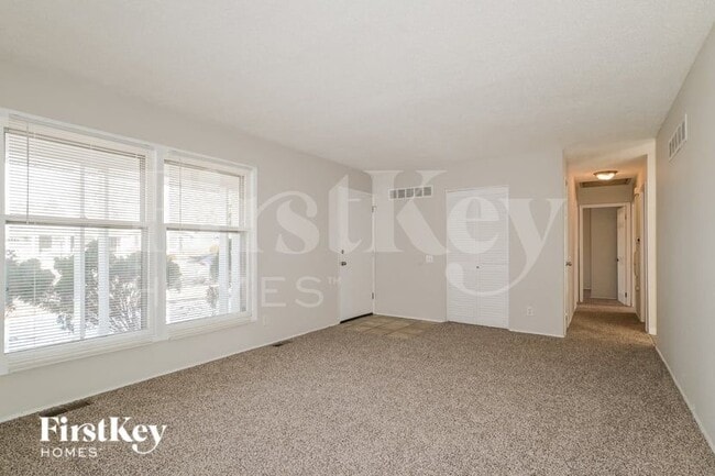 Building Photo - 1560 Leisure Dr