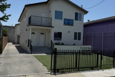 Building Photo - 322-324 E 33rd St