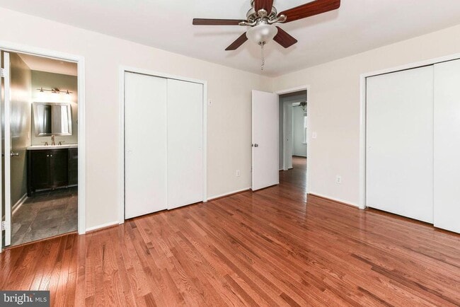 Building Photo - 10135 Forest Hill Cir