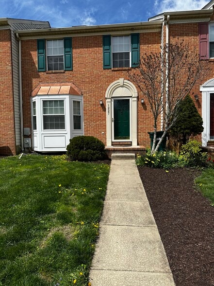 Building Photo - 1227 Athens Ct