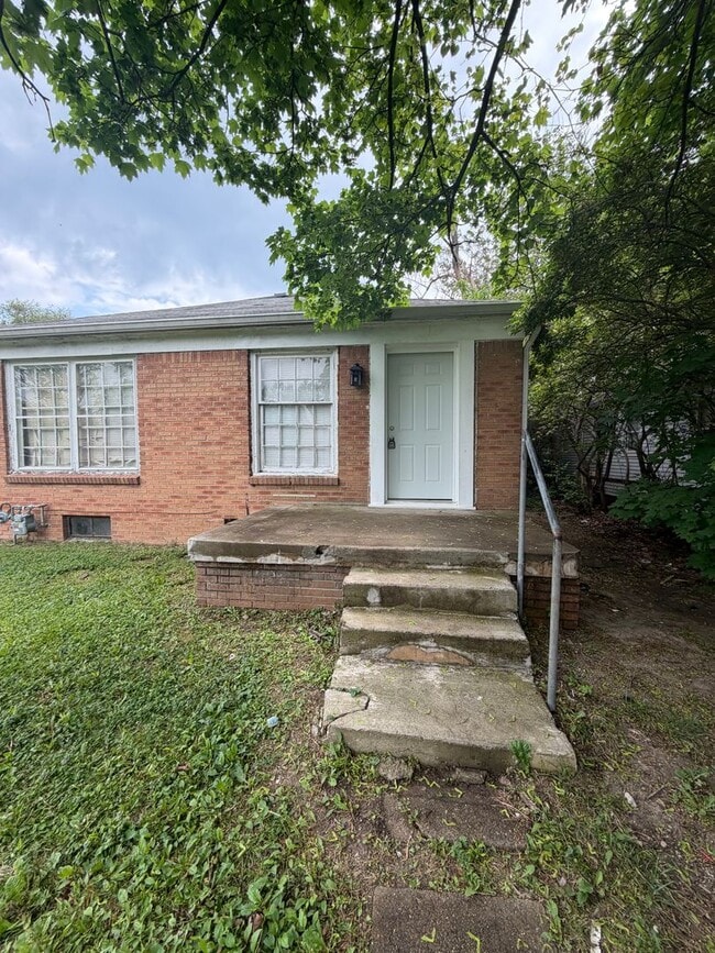 Building Photo - 3461 Dequincy St