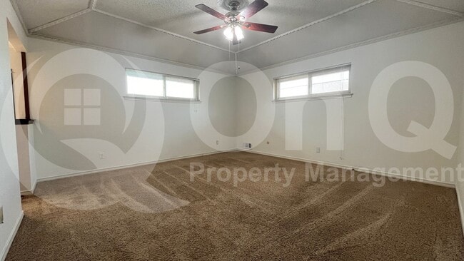 Building Photo - 1305 Guildford St