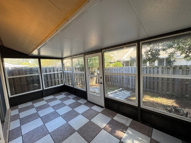 Building Photo - Charming 3 Bedroom, 2 Bathroom Home in Winter Park!!