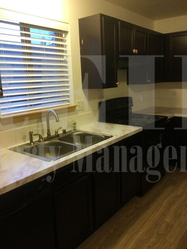 Building Photo - Mountain Views - 3 Bedroom Poulsbo Rambler