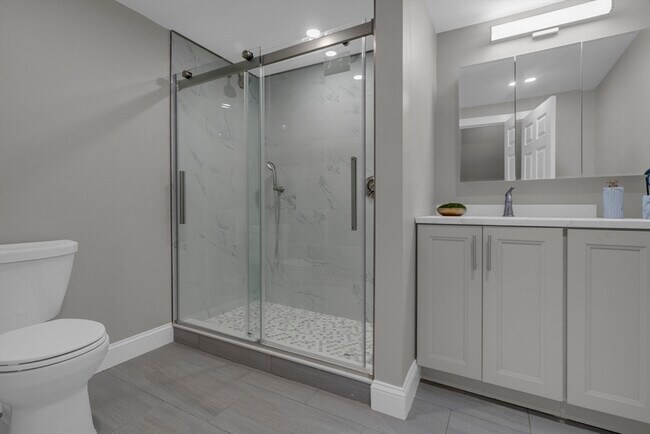 Building Photo - 71 Cypress St