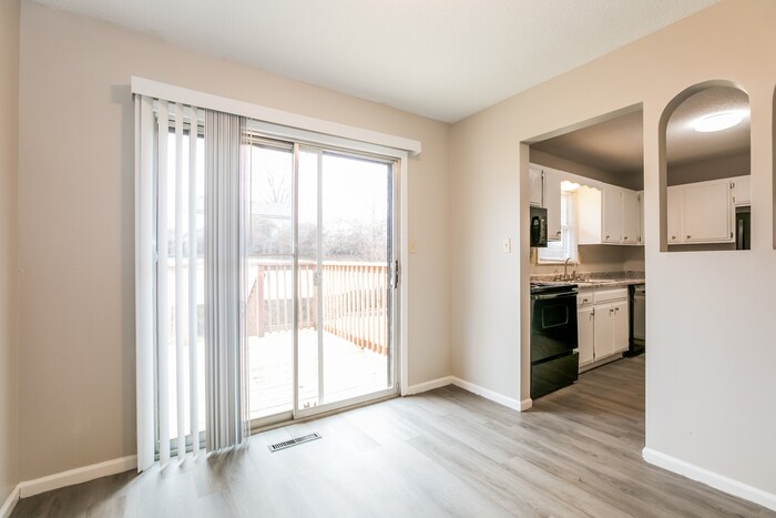 Building Photo - 9744 NW Overhill Dr