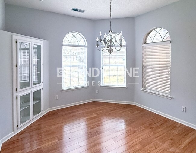 Building Photo - 1533 Siskin Dr