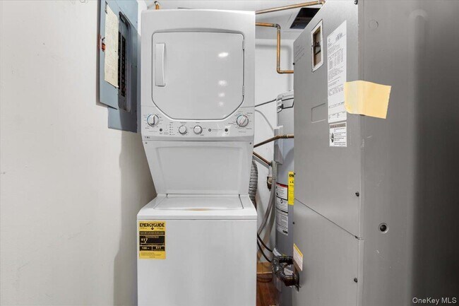 Building Photo - 100 Cutter Mill Rd