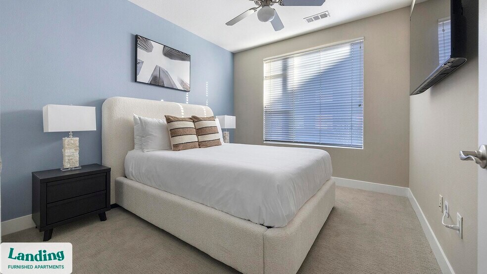 Building Photo - 1000 S Broadway