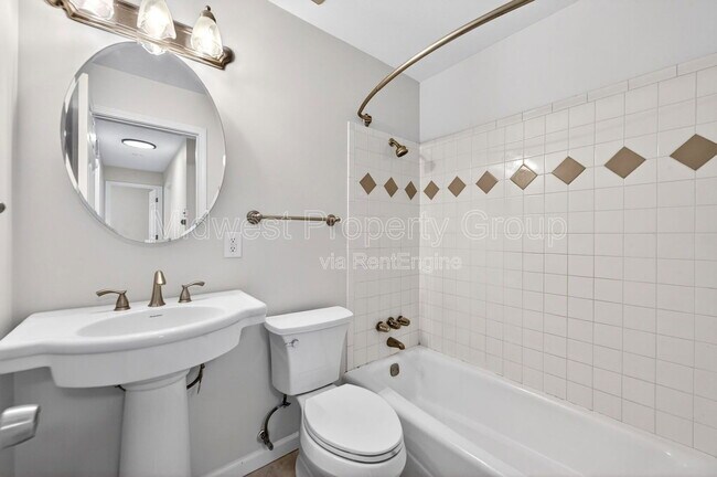 Building Photo - 2765 Chelsea Dr