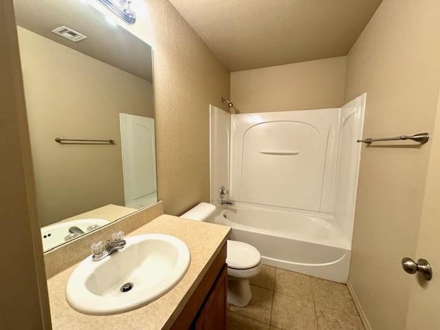 Building Photo - 3603 Vanguard Dr