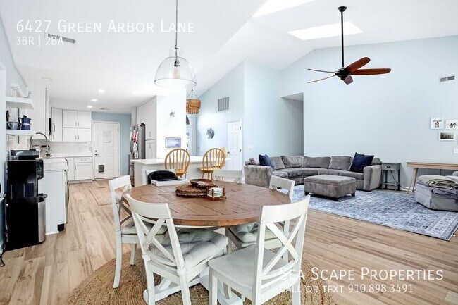 Building Photo - 6427 Green Arbor Ln