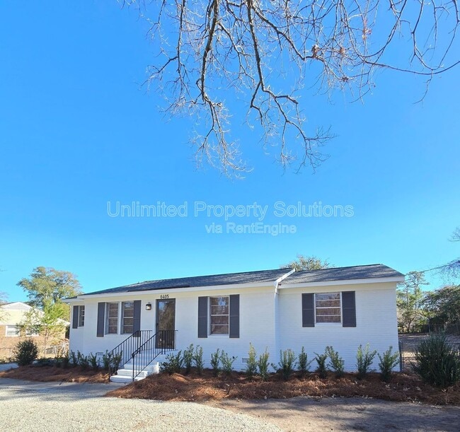 Building Photo - 6405 Myrtle Grove Rd