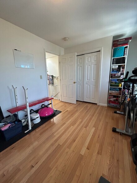 Building Photo - 33 Delle Ave