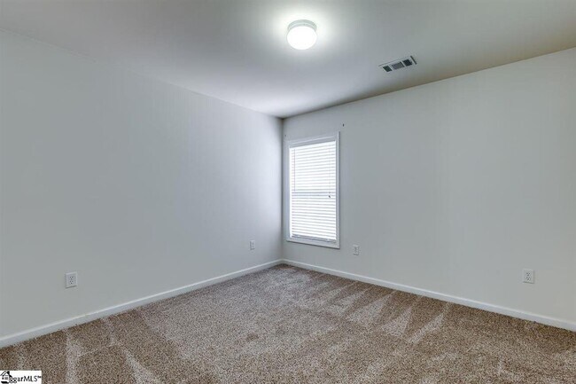 Building Photo - 14 Farmbrook Way