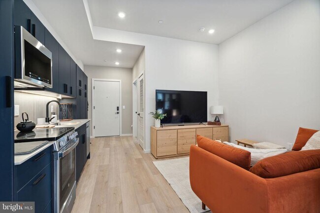 Building Photo - 1705 N American St