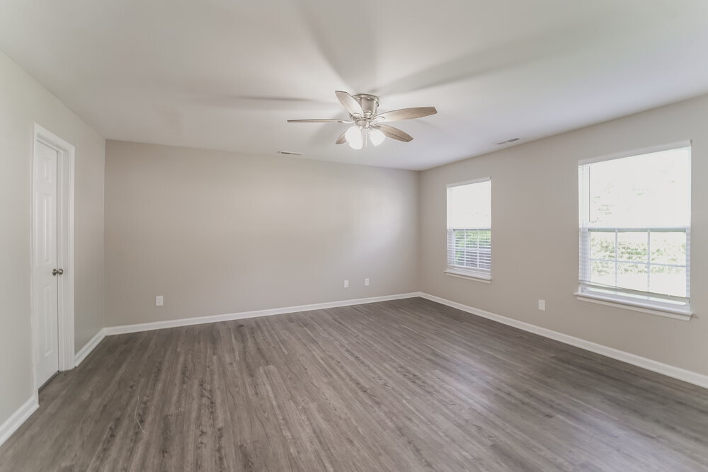 Building Photo - 1227 Pinehaven Ct