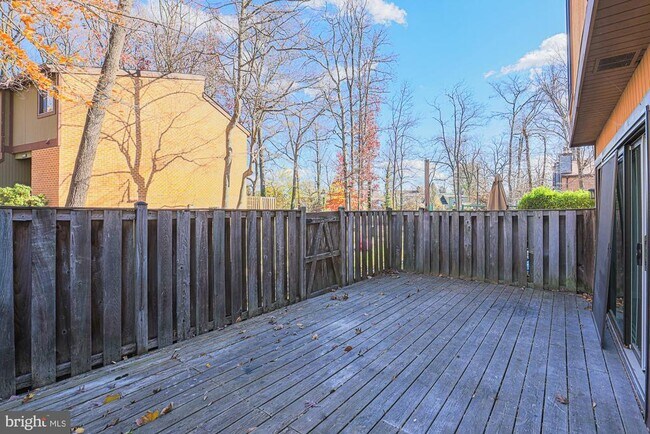 Building Photo - 6331 Red Cedar Pl