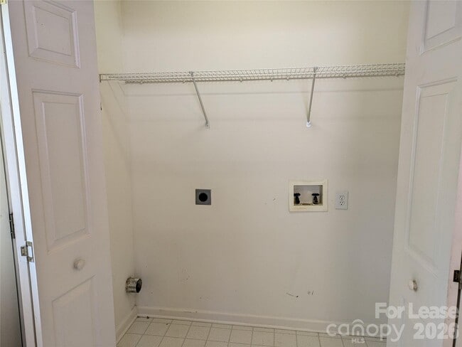 Building Photo - 108 Bogey Ln