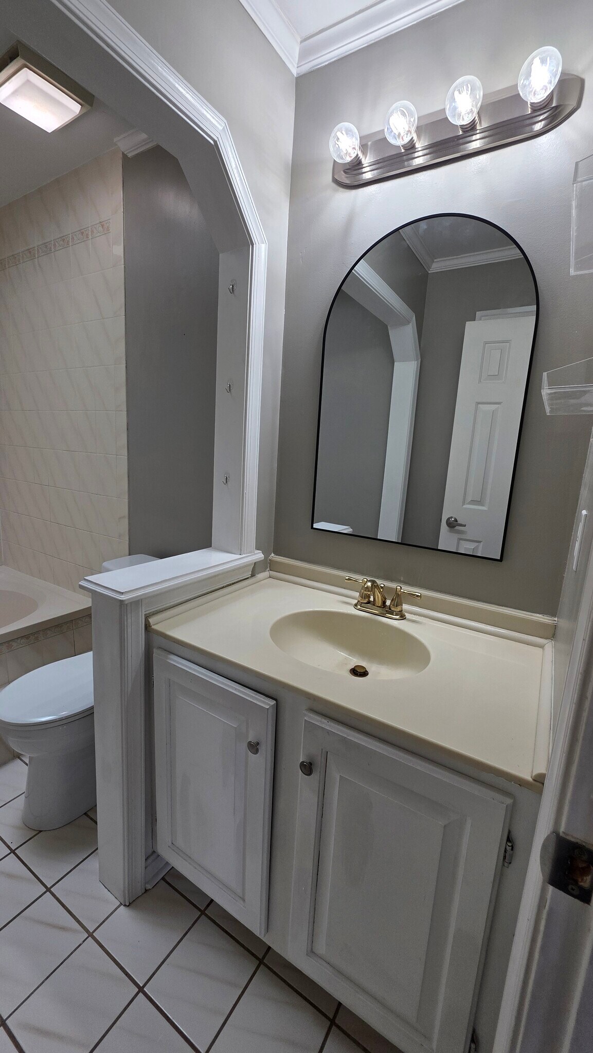 Building Photo - 4296 Wimbledon Dr