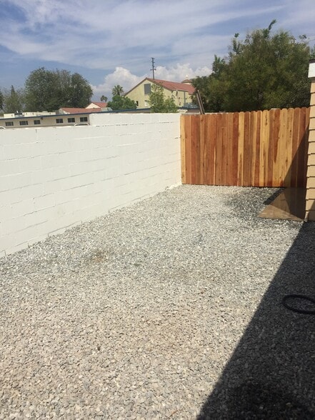 Building Photo - 737 E Brockton Ave