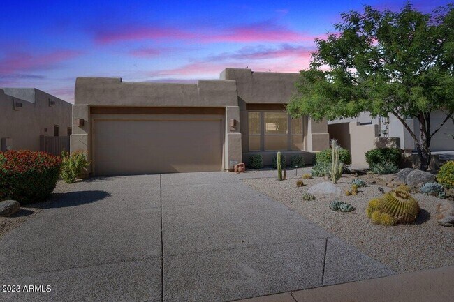 Building Photo - 9670 E Chuckwagon Ln
