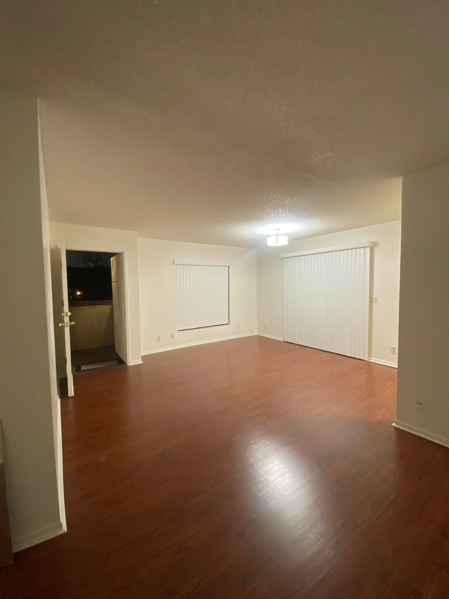 Building Photo - 1157 Rosedale Ave