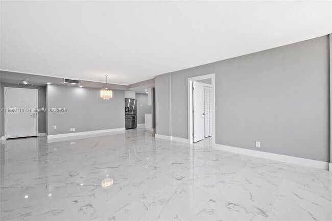 Building Photo - 780 NE 69th St