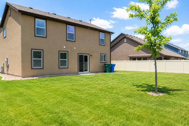 Building Photo - Lovely Home for Rent