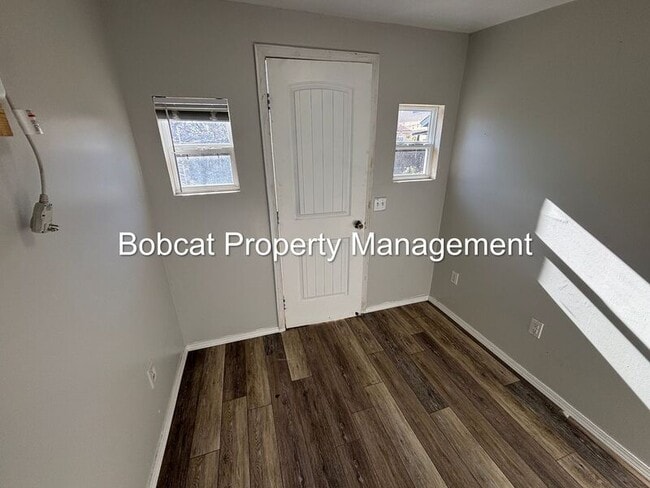 Building Photo - 2319 Blue Haven Ln