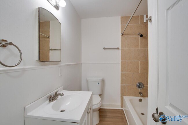 Building Photo - 3507 Dubose St SW
