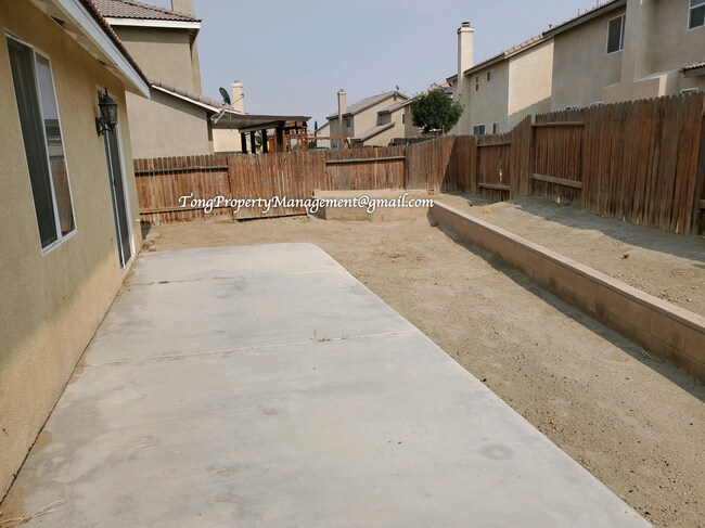 Building Photo - 13237 Kootenay St