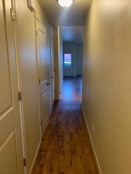 Building Photo - 3025 17th Ave W