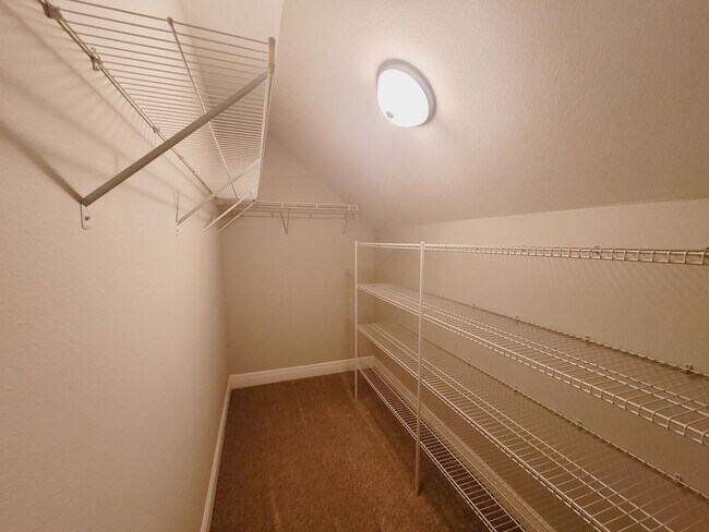 Building Photo - 2508 Goldenrod Wy