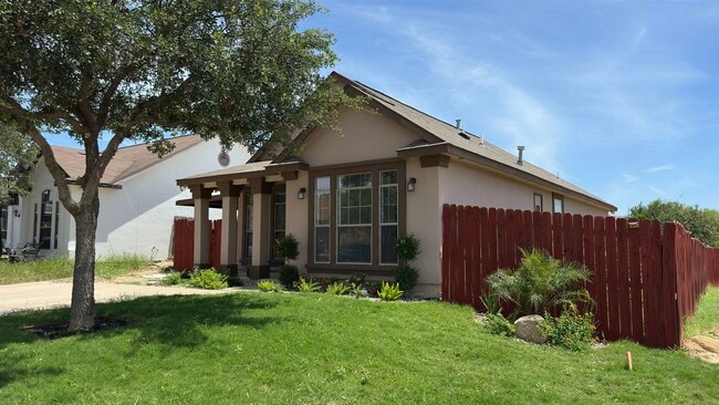 Building Photo - 3601 Nubes Dr