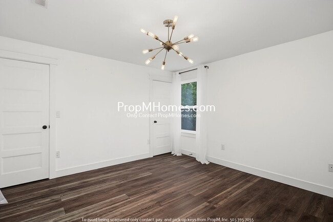 Building Photo - 503 NE Birchwood Terrace