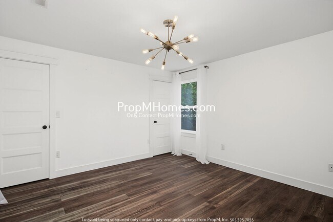 Building Photo - Beautifully Updated 4 Bedroom Home in Hillsboro!