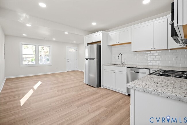Building Photo - 1723 Blair St