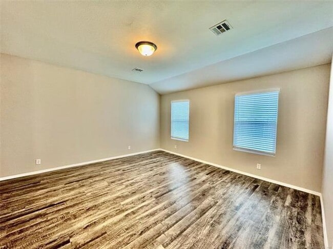 Building Photo - Newer build in Cherry Creek Phase III.