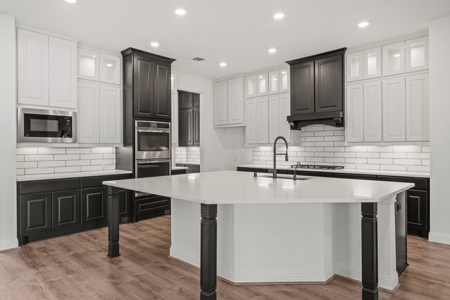 Building Photo - 18935 Wild Thornberry Dr